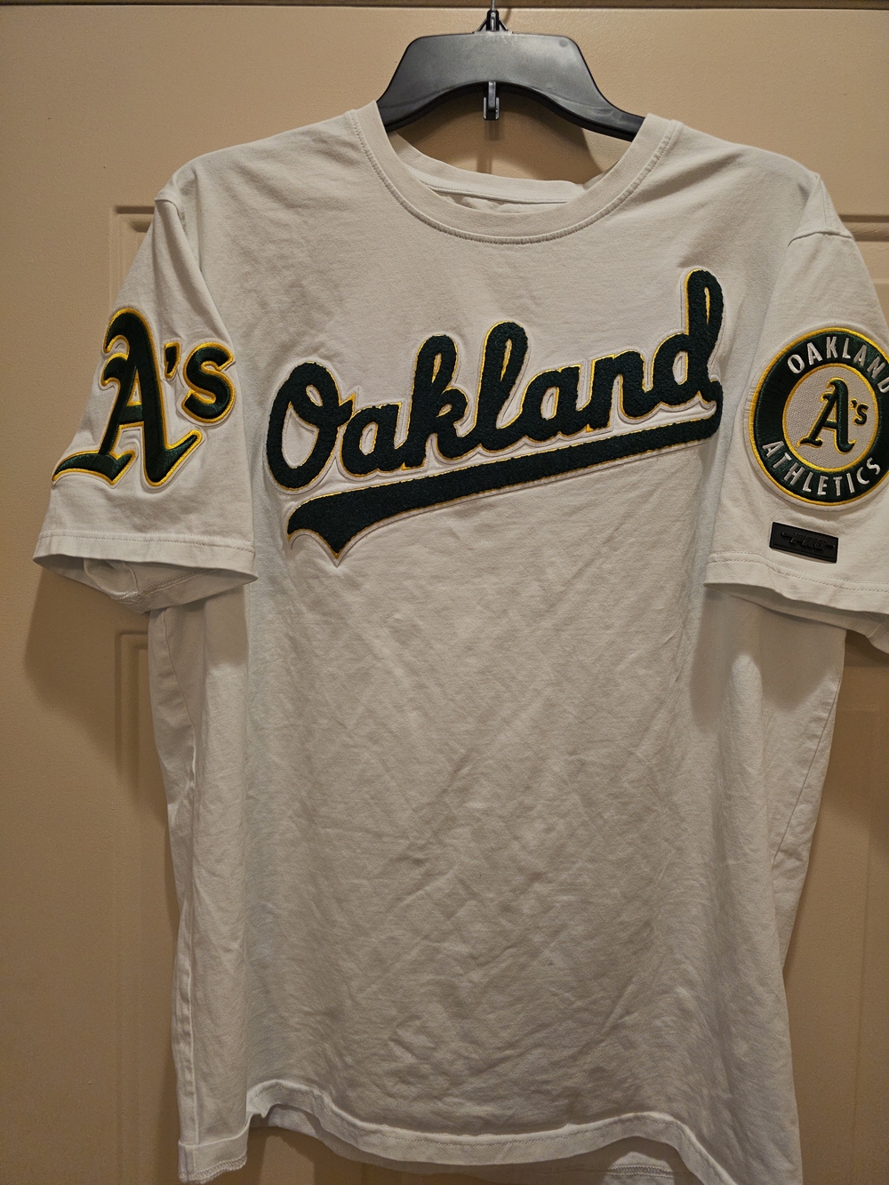 Oakland Athletics XL Men's White Oakland A's T-Shirt